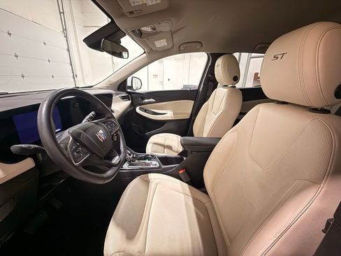Used 2024 Buick Encore GX Sport Touring image 15