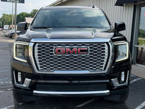 Used 2022 GMC Yukon Denali w/ Advanced Technology Package AWD/4WD image 9