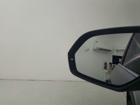 Used 2021 Volkswagen Atlas SE image 17