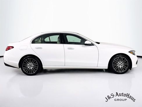 Used 2023 Mercedes-Benz C 300 4MATIC Sedan w/ Exclusive Trim Package image 8