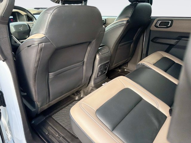 Used 2024 Ford Bronco Wildtrak AWD/4WD image 15