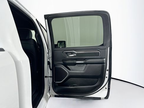 Used 2025 RAM 1500 Laramie image 30