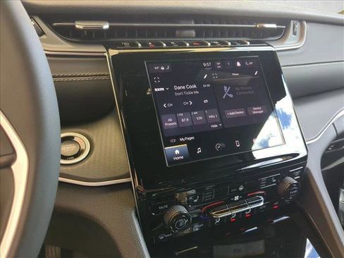 New 2025 Jeep Grand Cherokee L Altitude image 14