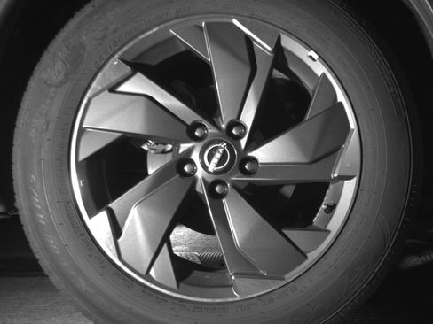 Used 2025 Nissan Rogue SV FWD image 15