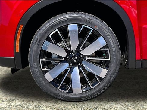 New 2026 Mitsubishi Outlander FWD image 12