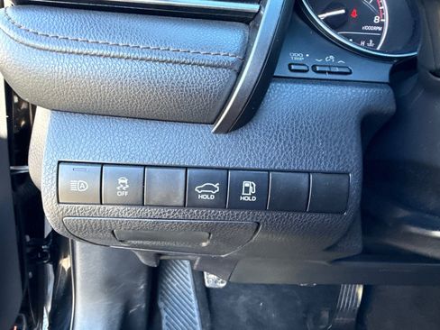 Used 2019 Toyota Camry LE image 22