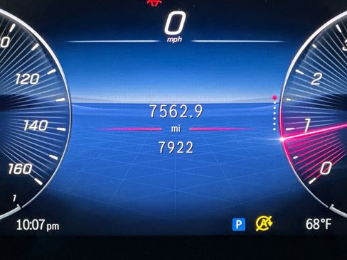 Certified 2025 Mercedes-Benz GLB 250 image 25