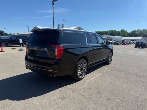 Used 2023 GMC Yukon XL Denali Ultimate AWD/4WD image 6