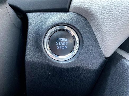 Certified 2020 Toyota RAV4 XLE Premium FWD image 17
