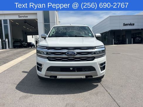 Used 2022 Ford Expedition Max Platinum AWD/4WD image 2