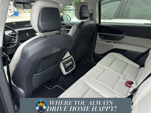 New 2026 Lincoln Nautilus Premier w/ Equipment Group 102A image 22