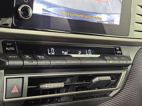 Used 2025 Toyota Camry SE FWD image 18