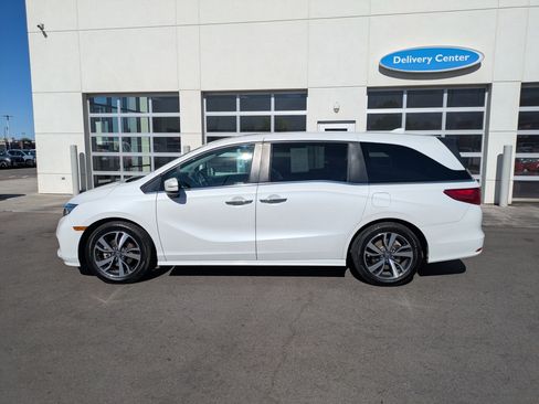 Certified 2023 Honda Odyssey Touring image 9