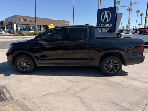 Used 2023 Honda Ridgeline Sport image 2