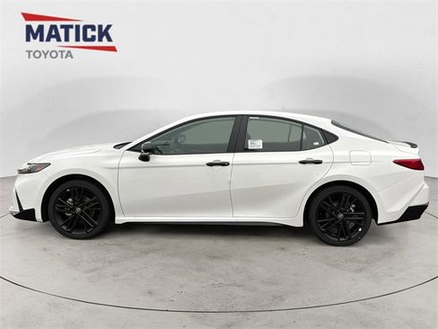 New 2026 Toyota Camry Hybrid image 4