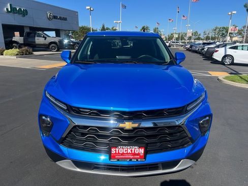 Used 2025 Chevrolet Blazer LT FWD image 8