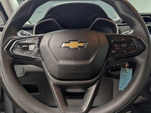 Used 2023 Chevrolet TrailBlazer LS FWD image 19