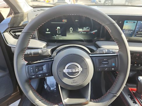 New 2026 Nissan Kicks SR FWD image 9