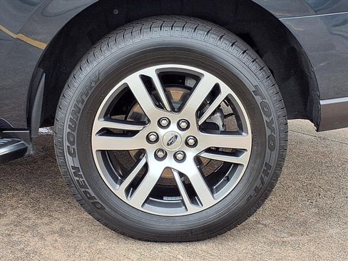 Certified 2022 Ford Expedition XLT image 32