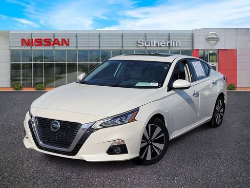 Certified 2022 Nissan Altima 2.5 SL FWD image 1