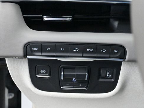 Certified 2024 Cadillac Escalade Sport Platinum w/ LPO, Floor Liner Package image 24