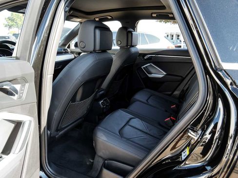 Used 2020 Audi Q3 2.0T Premium image 39