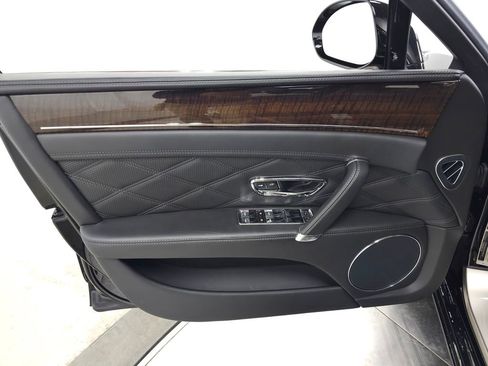 Used 2014 Bentley Flying Spur W12 AWD/4WD image 16