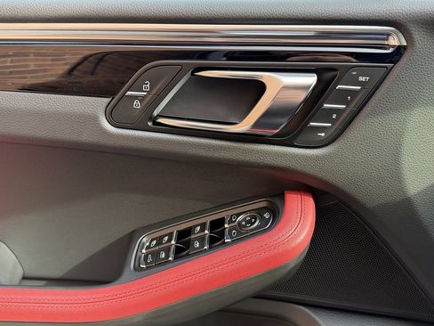 New 2026 Porsche Macan S image 16