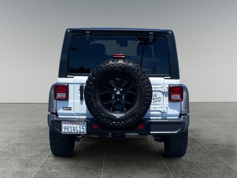Used 2025 Jeep Wrangler Unlimited Sport AWD/4WD image 4