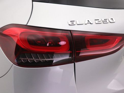 Certified 2023 Mercedes-Benz GLA 250 image 21