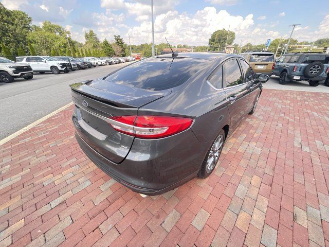 Used 2017 Ford Fusion SE w/ Equipment Group 201A FWD image 34