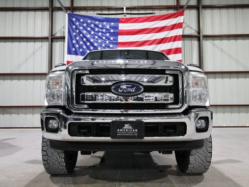 Used 2014 Ford F250 XLT w/ XLT Value Package image 2