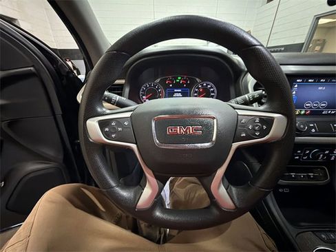 Used 2023 GMC Acadia SLE w/ Driver Convenience Package image 14