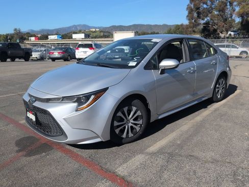 Used 2022 Toyota Corolla LE image 1