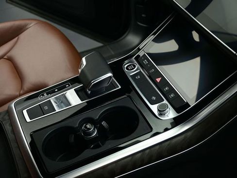 Used 2021 Audi Q7 3.0T Premium Plus image 33