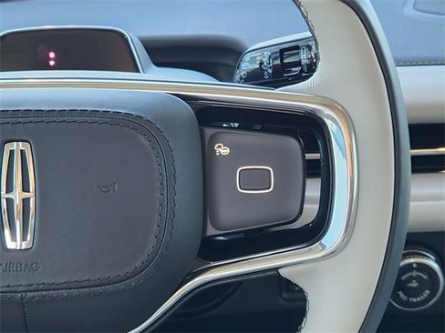 New 2025 Lincoln Navigator Reserve image 26