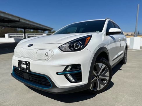 Used 2021 Kia Niro EX FWD image 1