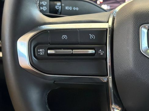 Used 2024 GMC Canyon Elevation w/ Elevation Premium Package RWD image 36