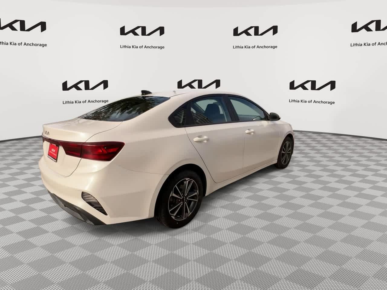 Certified 2023 Kia Forte LXS FWD image 4