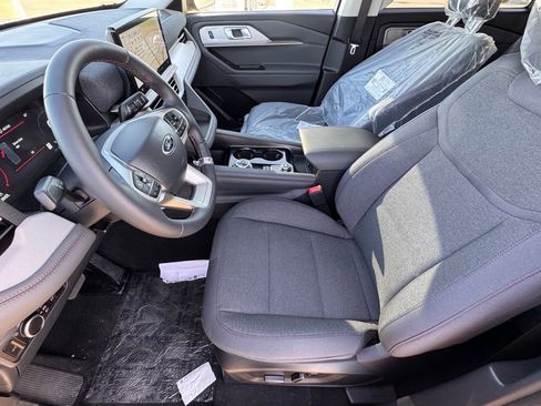 New 2026 Ford Explorer Active image 16