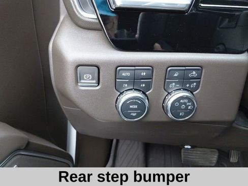 Used 2023 GMC Sierra 1500 SLT w/ SLT Premium Package AWD/4WD image 14