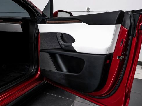 Used 2023 Tesla Model X image 56