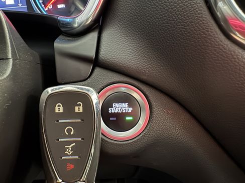 Used 2024 Chevrolet Equinox LT FWD image 27