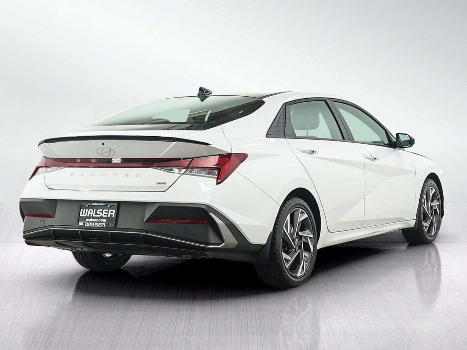 Used 2025 Hyundai Elantra SEL FWD image 5