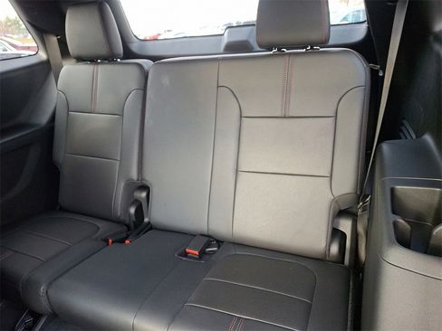 Used 2023 Chevrolet Traverse RS image 14