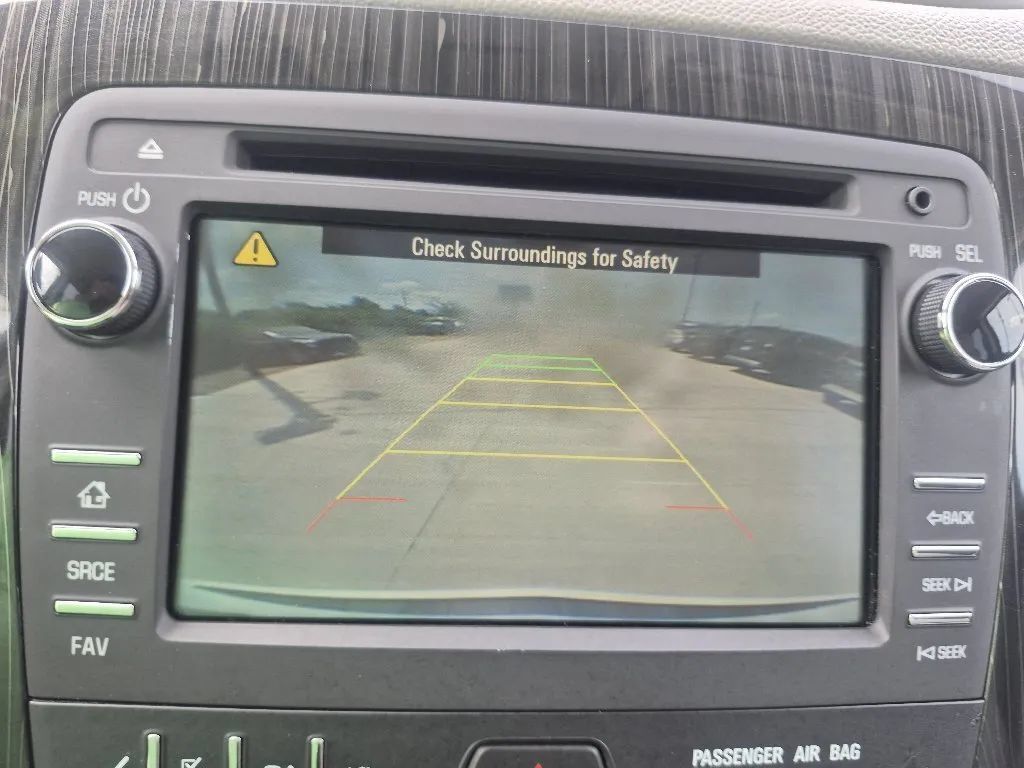 Used 2016 Chevrolet Traverse LT FWD image 29
