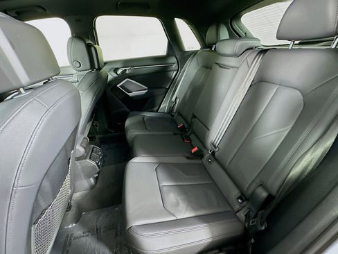 Used 2025 Audi Q3 2.0T Premium w/ Convenience Package image 9