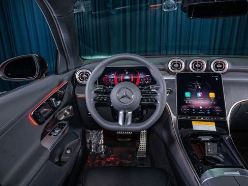 New 2025 Mercedes-Benz GLC 300 image 16