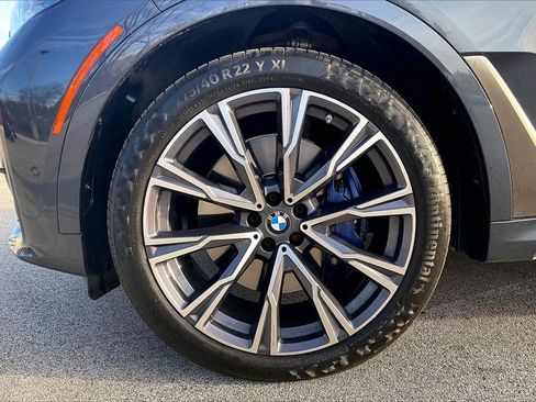 Used 2022 BMW X7 M50i w/ Executive Package image 9