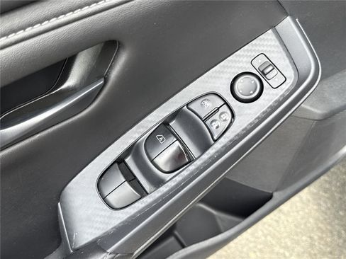Used 2025 Nissan Sentra S FWD image 15